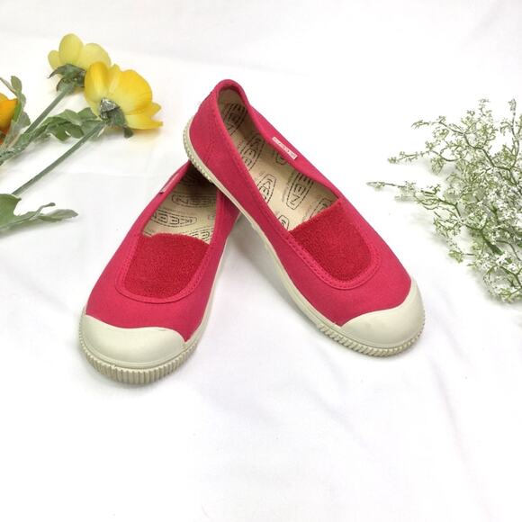 Keen Vulcanized Slip On Sneakers - Picture 2 of 9